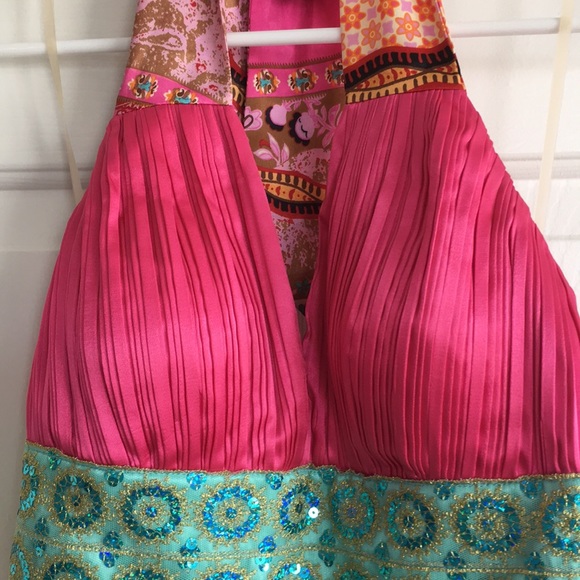 Gorgeous Dress! - Picture 2 of 5